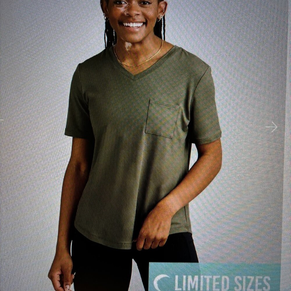 ZYIA Go To Pocket V-Neck Shirt M